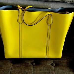 Tory Burch yellow tote 13*11